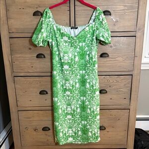 EUC Boohoo Green Patterned Dress SZ 14